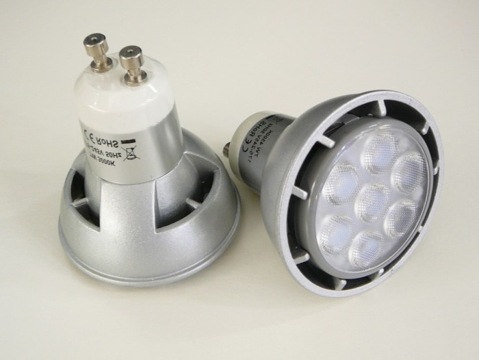 stmievatelna led ziarovka gu10 7w